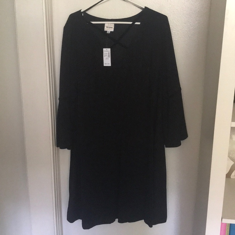 Black dress - fit and flair style